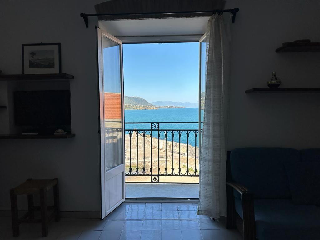 Molo Sea View Apartment Чефалу Екстер'єр фото