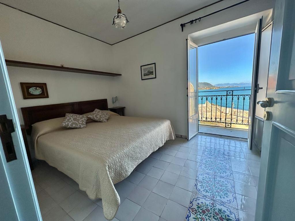 Molo Sea View Apartment Чефалу Екстер'єр фото